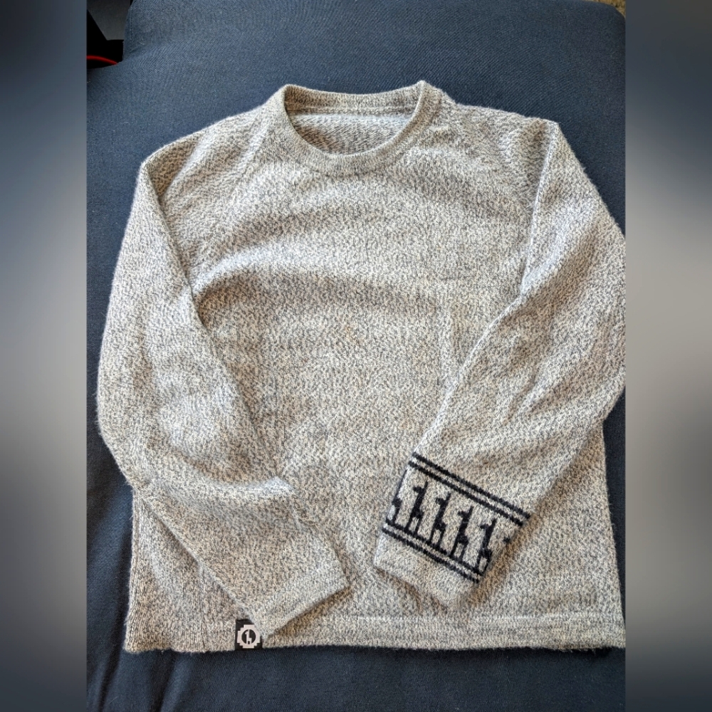 Paca Costa sweater (medium)